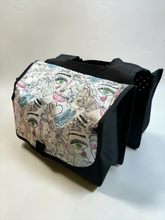 Lade das Bild in den Galerie-Viewer, Doppelte Fahrradtasche für Kinder mit Muster
