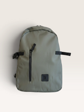 Lade das Bild in den Galerie-Viewer, ENRICO BENETTI Kompakter Tagesrucksack für den Alltag
